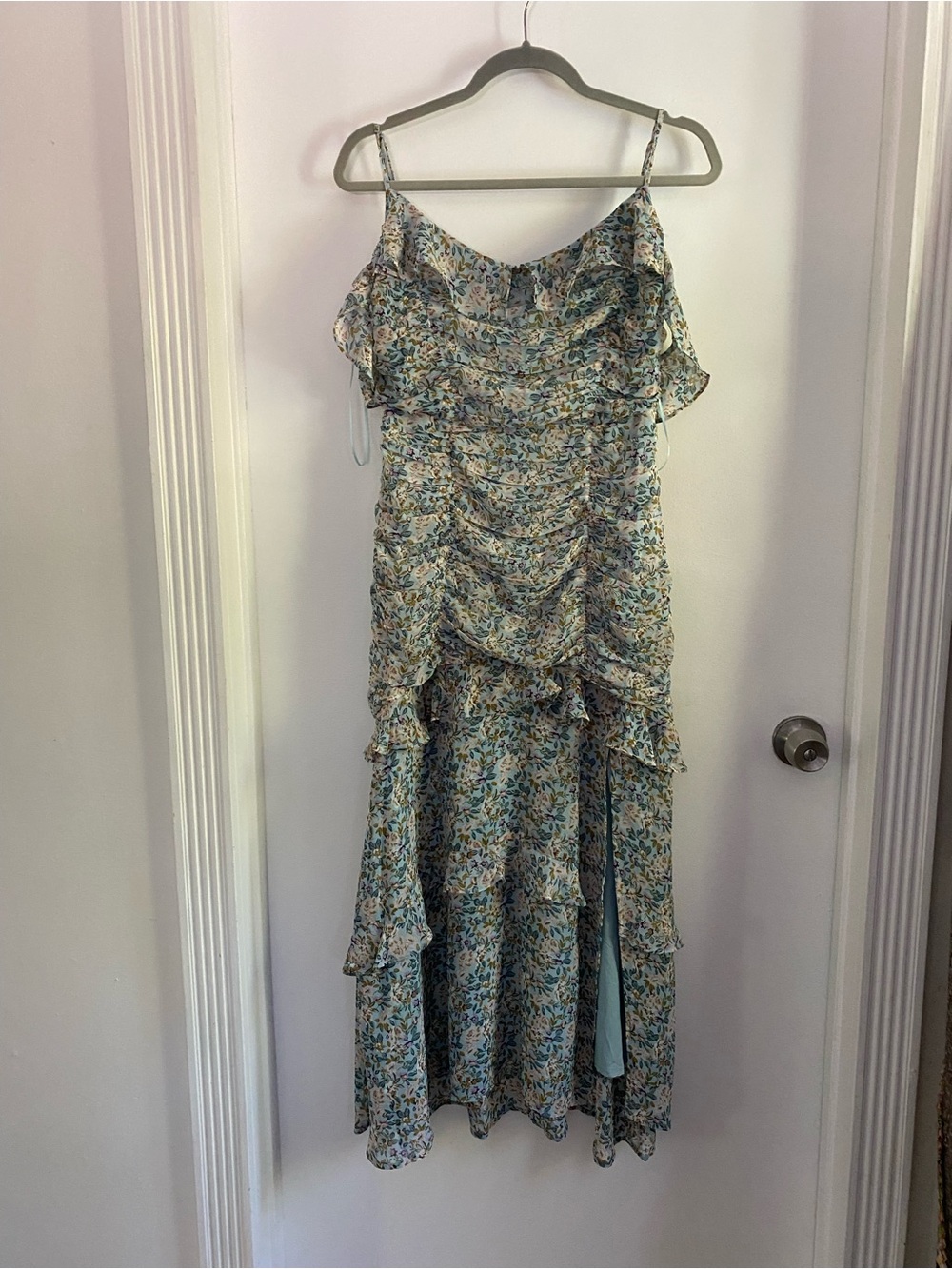 ASTR New Women's Floral Print Ruched Maxi Dress with Ruffles and Slit Medium